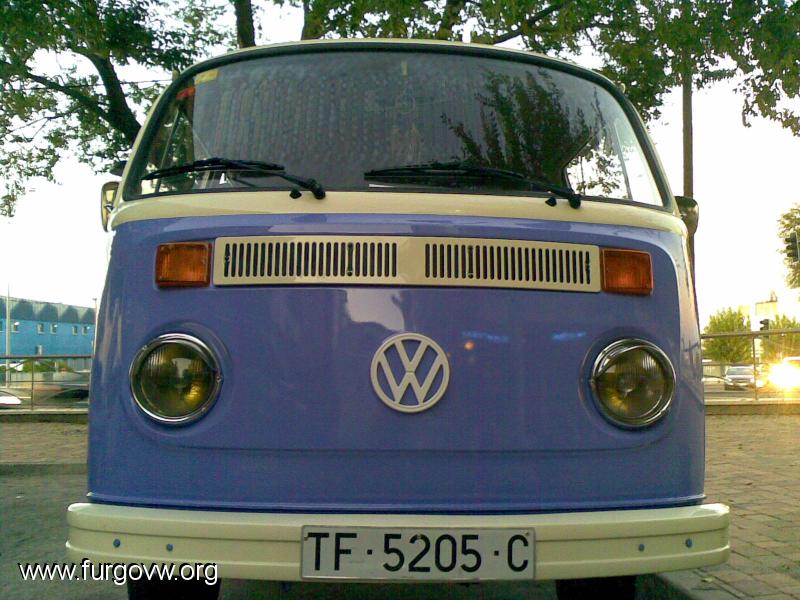 Volkswagen T2b Volkswagen T2b