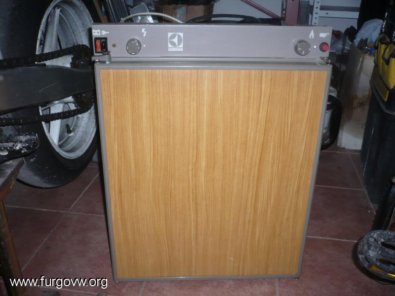 CAMBIO NEVERA TRIVALENTE ELECTROLUX 250eur